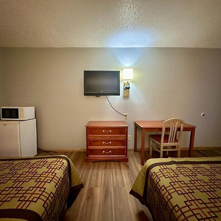 Thunderbird Motor Inn Baraboo Dış mekan fotoğraf