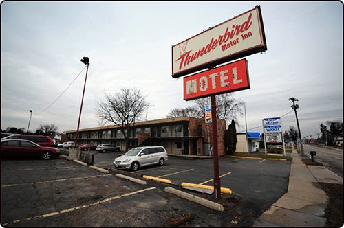 Thunderbird Motor Inn Baraboo Dış mekan fotoğraf